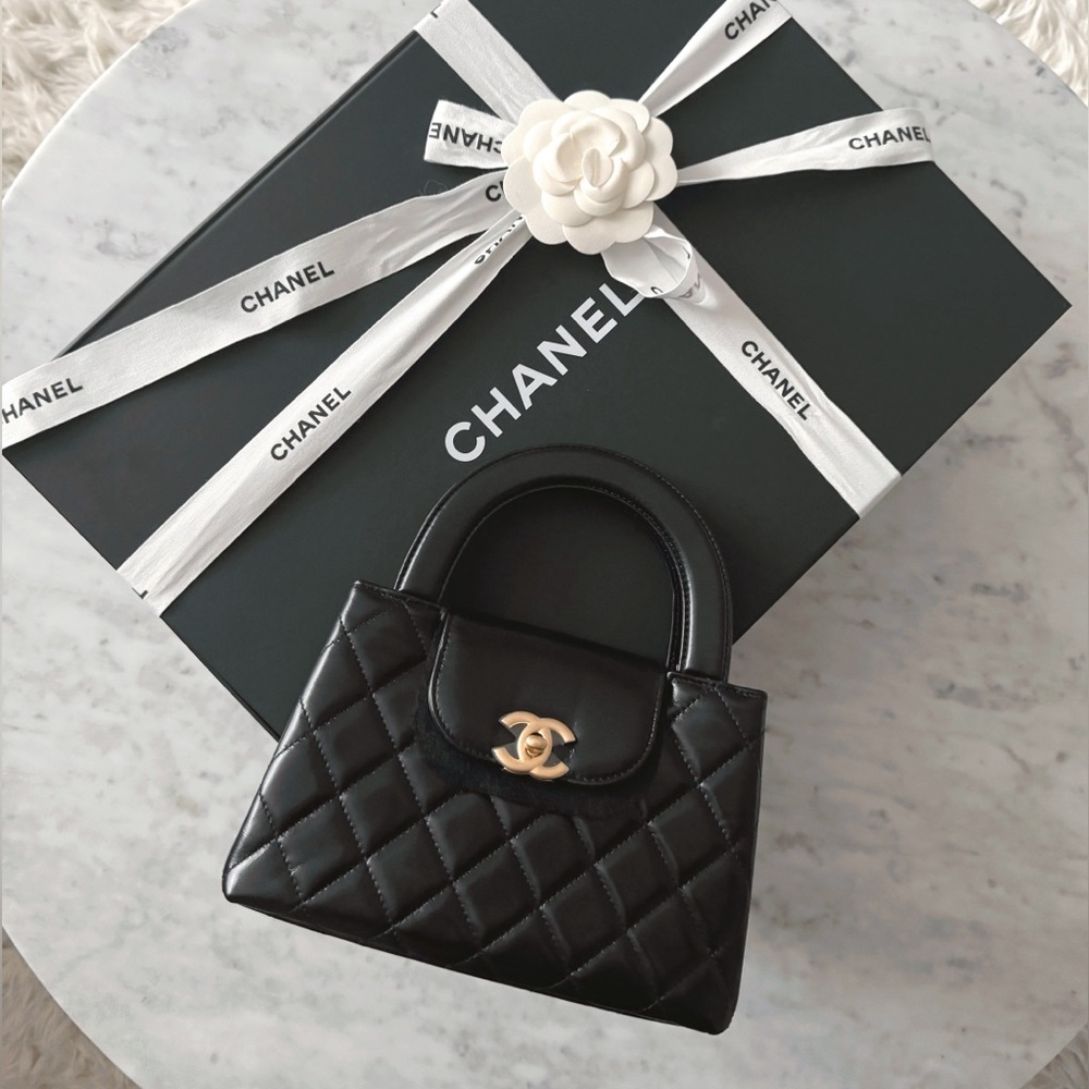 Chanel Nano Kelly Shopper in Black in Gold hardware